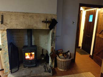Pathways Holiday Cottage A Delightful 18th Century Stone Cottage In Derbyshire