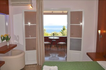 Niki Apartments