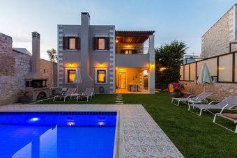 Discrete Villa Chromonastiri