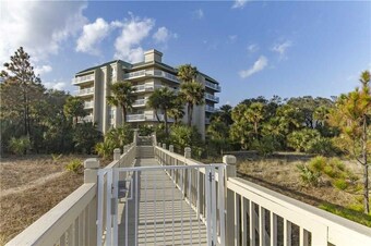 Barrington Court 417 - One Bedroom Condo