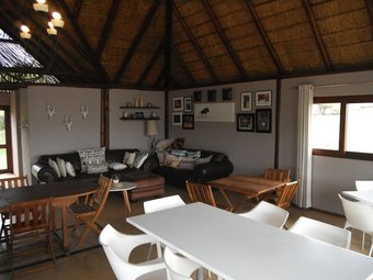 Posada Mangwa Valley Game Lodge & Spa