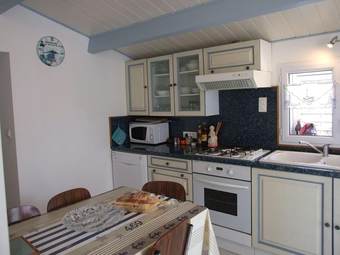 House With 2 Bedrooms In L'�pine, With Enclosed Garden - 700 M From The Beach