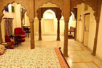 Hotel Dev Niwas