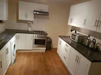 Hotel Queen Guest House