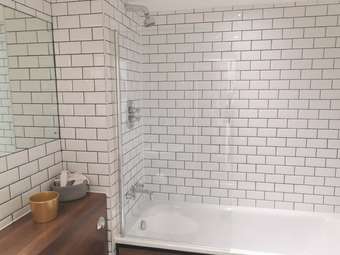 Stylish 1 Bedroom Apartment Near Clifton Triangle