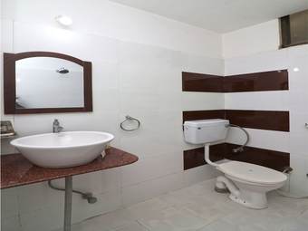 Oyo 22872 Hotel Shivam Fort View