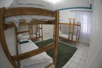 Hostal Pousada E Hostel Aqui