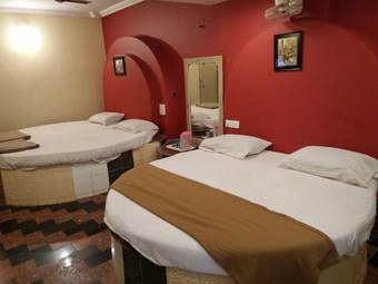 Hotel Redwood Resort Matheran