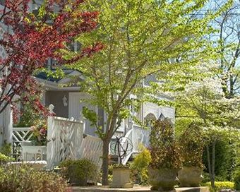 Bed & Breakfast Garden Walk Inn