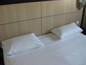 Hotel H�tel Ak�na City Friville