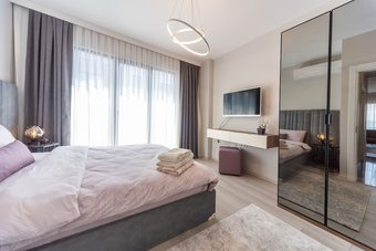 Green Hills Suites