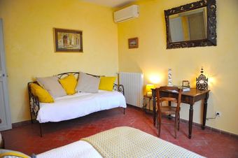 Hotel Fontaine Des Magnarelles