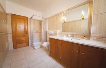 D08 - Bay View Villa In Vale Da Lama