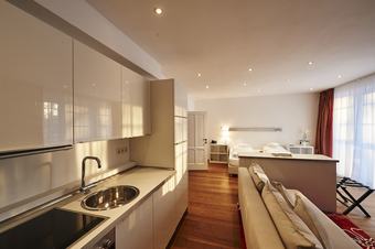 Aparthotel Apartments Christina Im Design Vosteen