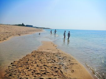 Apartment With 3 Bedrooms In San Pietro, With Furnished Balcony - 150 M From The Beach