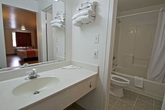 Motel 6 Raleigh Southwest - Cary