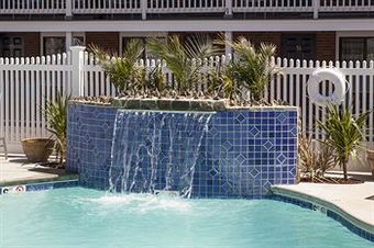 Sands By The Sea Motel