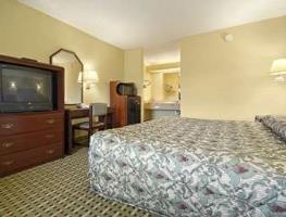 Motel Super 8 Mobile Tillmans Corner