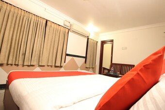 Hotel Oyo 40499 Mahalakshmi Tower