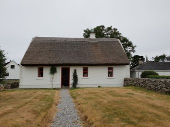 Tigh Mhicil�n, Spiddal
