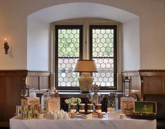 Schlosshotel G�tzenburg