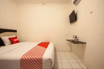 Oyo 1084 Hotel Cirasa Syariah