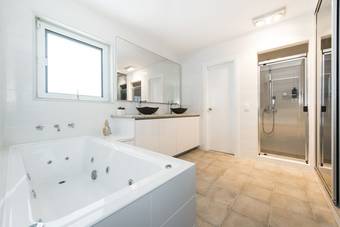 Oceans Up - Luxury Apartment With Ocean Views