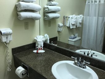 Ramada By Wyndham Terrible's Hotel And Casino