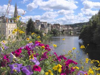 Apartamento Property With 3 Bedrooms In Argenton-sur-creuse, With Pool Access, Enclosed Garden And Wifi