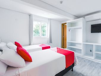 Oyo Canela Palace Hotel