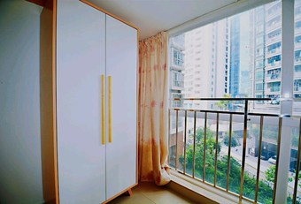 Apartamentos Avatar Young Lion Large Queen Bed & High Rise View
