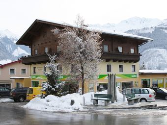 Beautiful Apartment In Uttendorf With Mountain View