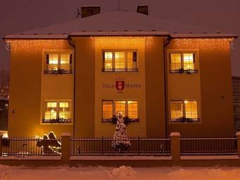 Hostal Penzion Villa Maura