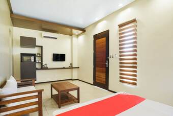 Hotel Oyo 425 Residences By Sirc