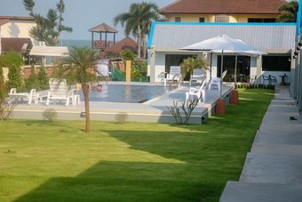 Hotel Cc Beach Resort