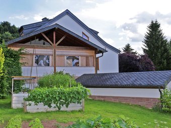 Comfortable Holiday Home In Quiet, Wooded Area