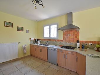 Spacious Villa Near Villemoustaussou With Pool