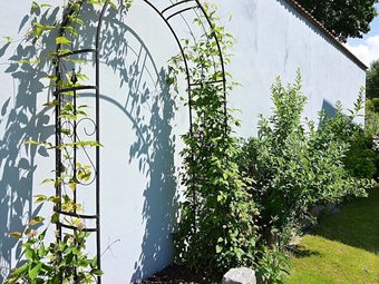 Large Apartment Located Directly At The Jakobsweg - Two Complete Residential Units, Private Garden