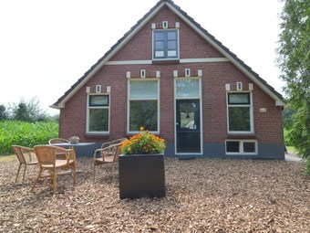 Modern Holiday Home With Jacuzzi Near Forest In Wierden