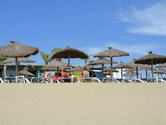 Welcoming Villa With Private Garden In Bages