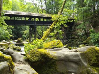 Gorgeous Holiday Home Amidst Hills In Olsdorf