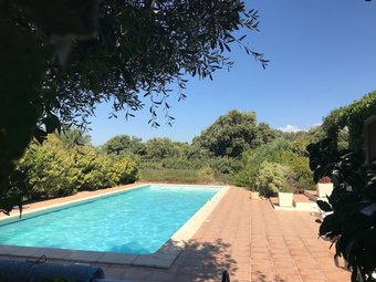 Charming Villa In Escales With Jacuzzi