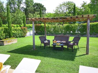 Spacious Cottage In Lucignano With Garden