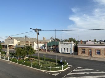 Eureka Hotel And Rainbow Brewery