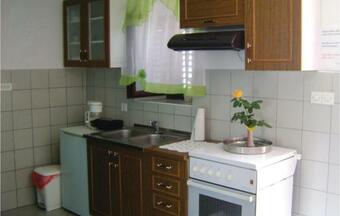 Apartment Rakalj Qr-1874