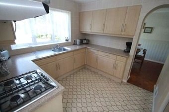 Nicely Decorated 3 Bedroom House Near Heathrow