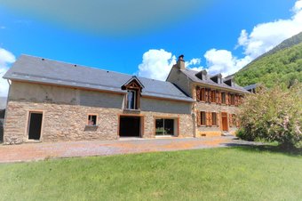 House With 4 Bedrooms In Saint-mamet, With Wonderful Mountain View, Enclosed Garden And Wifi - 18 Km From The Slopes