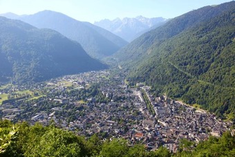 Apartment With 2 Bedrooms In Bagn�res-de-luchon, With Wonderful Lake View, Furnished Balcony And Wifi - 200 M From The Slopes