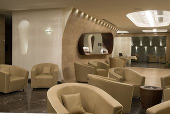 Main Palace Hotel