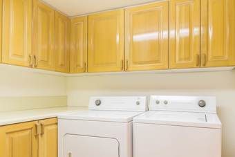 Hotel Alupang Beach Tower